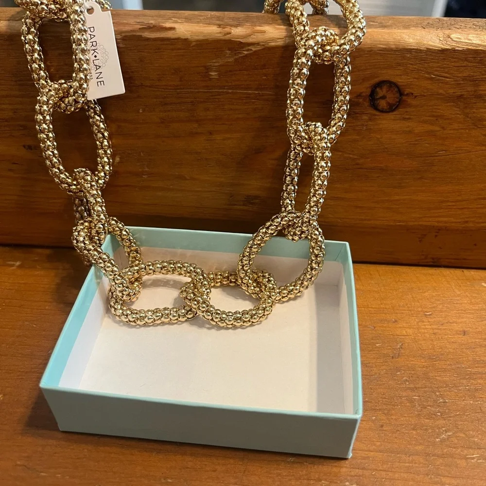 Gold Chain Link Necklace - Picture 2 of 2